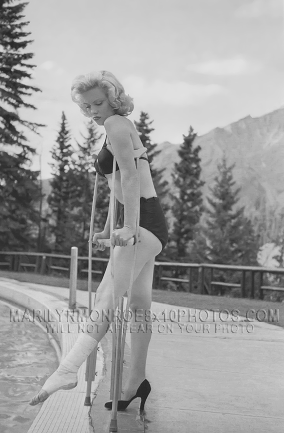 MARILYN MONROE POOLSIDE ON CRUTCHES (3) RARE 8x10 PHOTOS