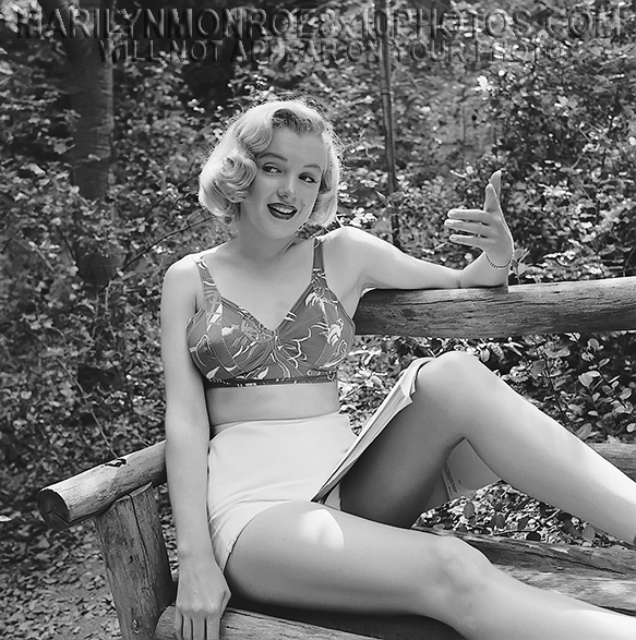 MARILYN MONROE READINGSCRIPT IN WOODS (3) RARE 8x10 PHOTOS