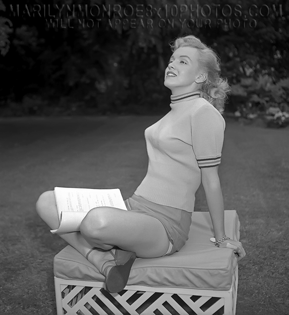MARILYN MONROE READING SCRIPT ON LAWN (3) RARE 8x10 PHOTOS