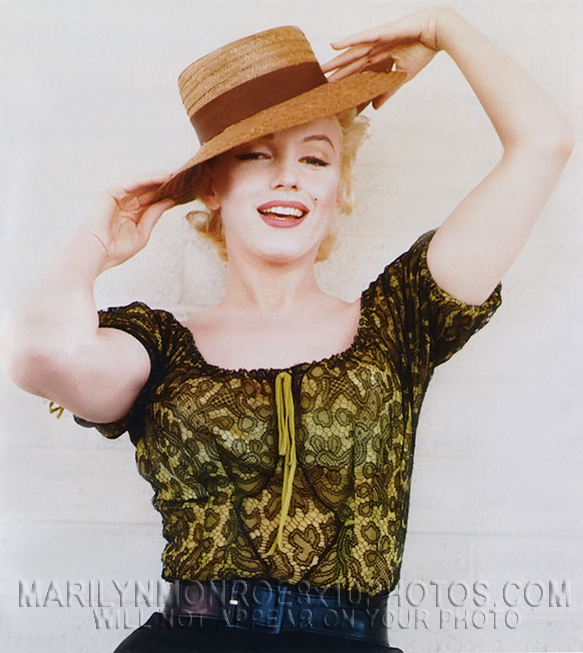 MARILYN MONROE SEXY LEGS & FISHNETS (4) RARE 8x10 PHOTOS