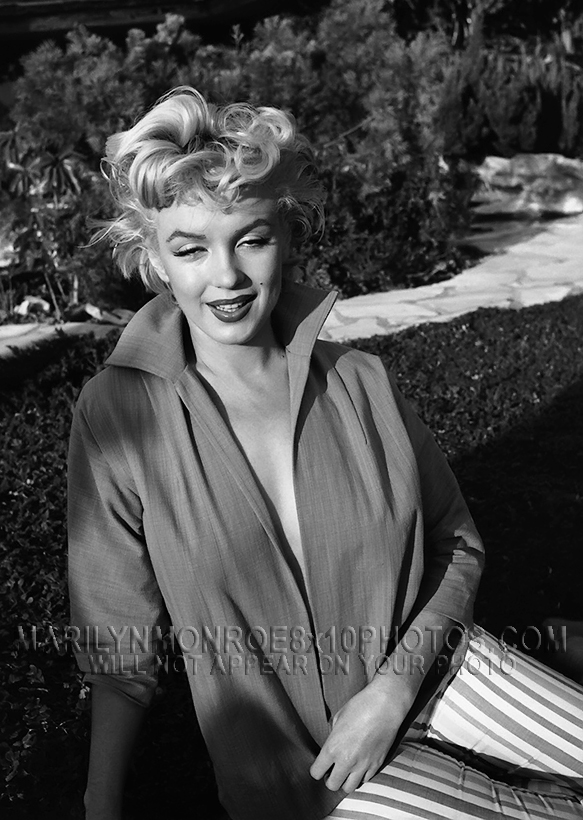 MARILYN MONROE SEXY ON THE GRASS (3) RARE 8x10 PHOTOS 