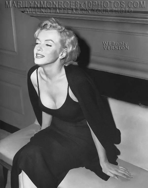 MARILYN MONROE SITTING BEAUTY(1) RARE 8x10 PHOTO