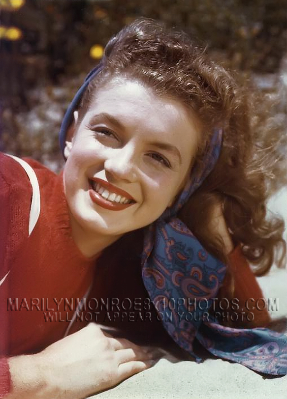MARILYN MONROE SKIING IN RED 1943 (3) RARE 8x10 PHOTOS