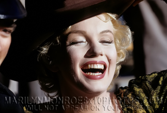 MARILYN MONROE SMILING AT THE RODEO (2) RARE 8x10 PHOTOS