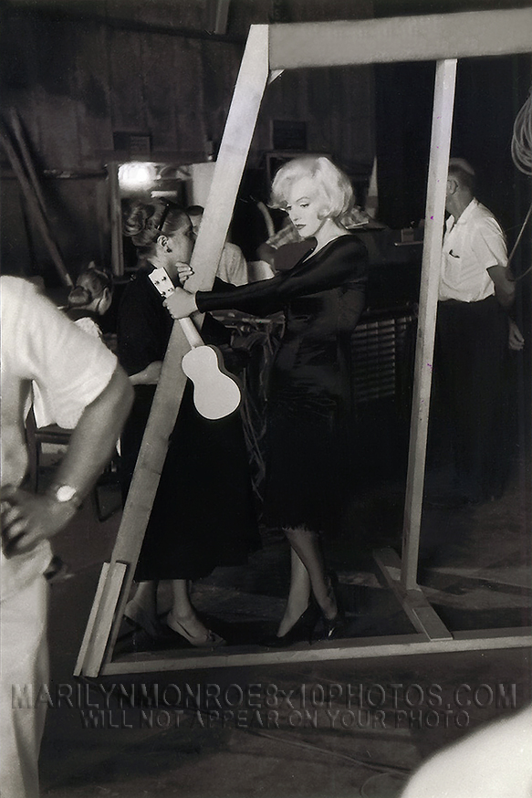 MARILYN MONROE SOME LIKE IT HOT BAND (3) RARE 8x10 PHOTOS 