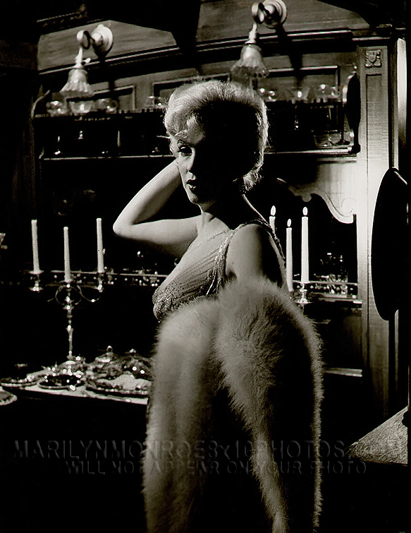 MARILYN MONROE SomeLikeItHot WhiteFur (4) RARE 8x10 PHOTOS