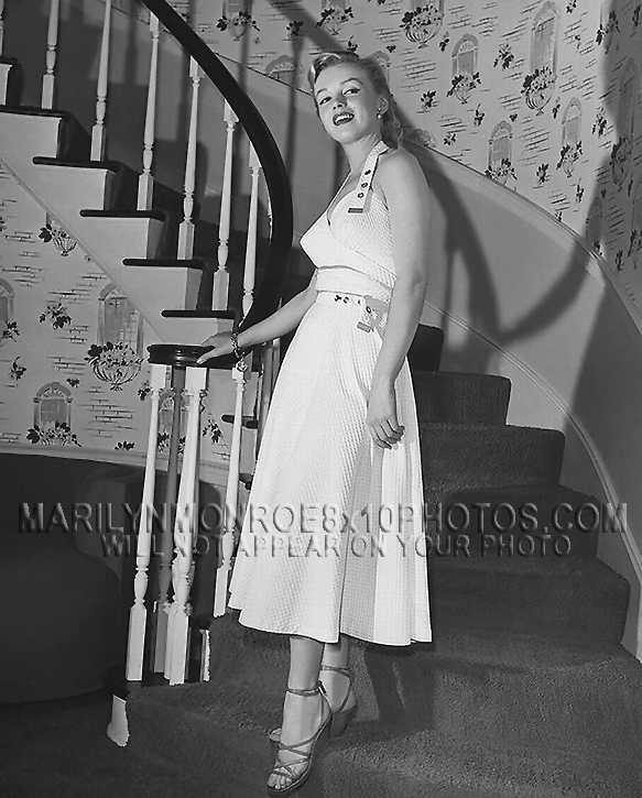 MARILYN MONROE STAIRCASE BEAUTY (1) RARE 8x10 PHOTO