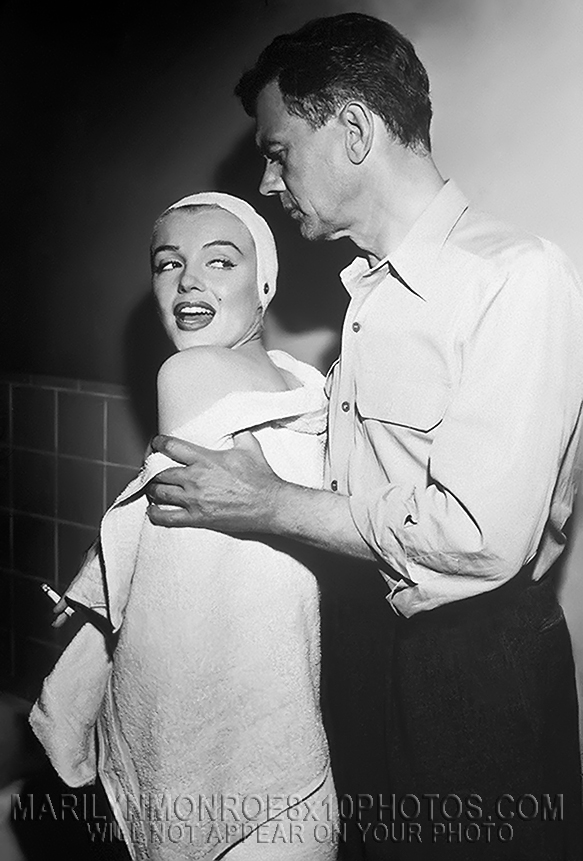 MARILYN MONROE STEPPING INTO SHOWER(1) RARE 8x10 PHOTO