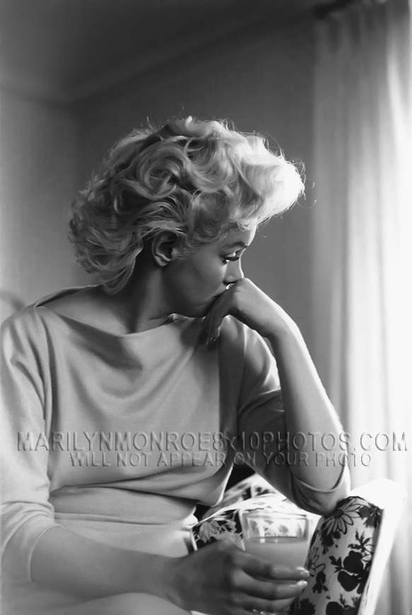 MARILYN MONROE THINKING (2) RARE 8x10 PHOTOS