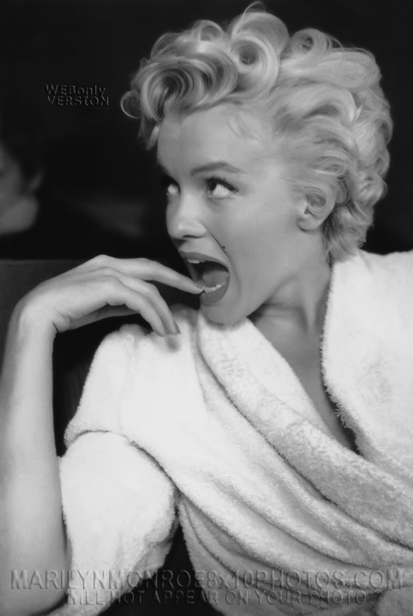 MARILYN MONROE UPCLOSE in BATHROBE (3) RARE 8x10 PHOTOS