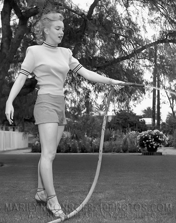 MARILYN MONROE WATERING THE LAWN (2) RARE 8x10 PHOTOS