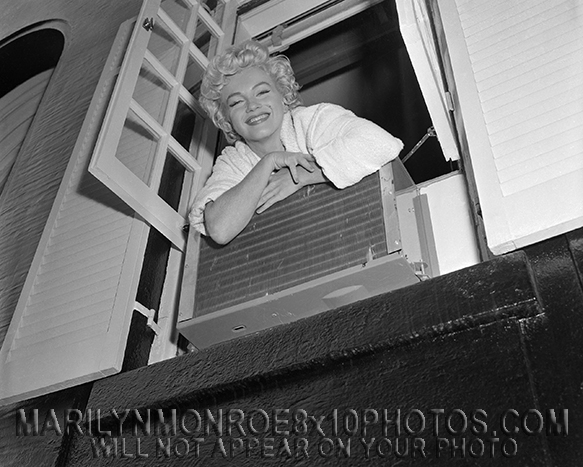 MARILYN MONROE white BathRobed Beauty (2) RARE 8x10 PHOTOS