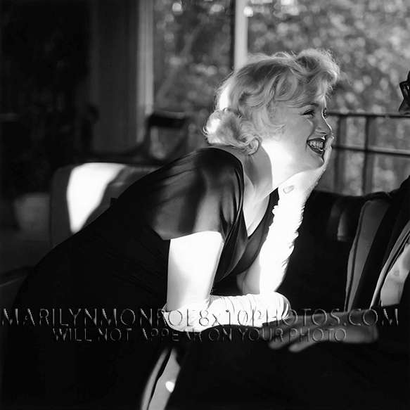 MARILYN MONROE WHITEGLOVES and aSMILE (1) RARE 8x10 PHOTO