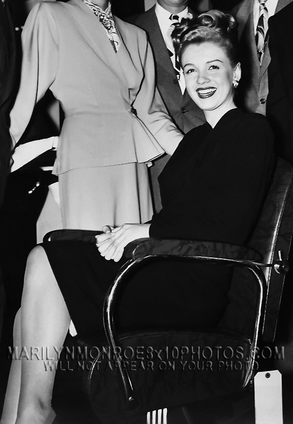 MARILYN MONROE WHY STAND WHEN YOU CAN (2) RARE 8x10 PHOTOS 