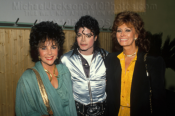 MICHAEL JACKSON  BACKSTAGE LIZandSOPHIA (1) RARE 8x10 PHOTO