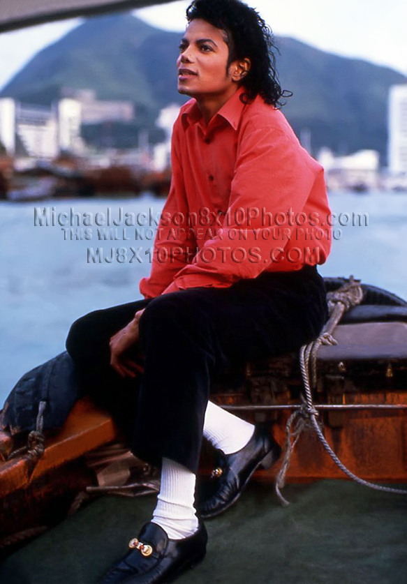 MICHAEL JACKSON  1980s ON ISLAND BOAT (1) RARE 8x10 PHOTO