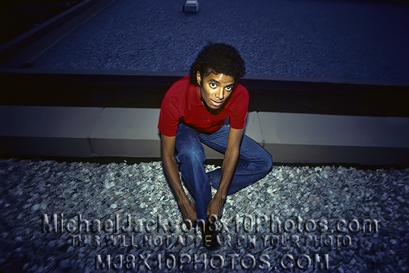 MICHAEL JACKSON 1980s THE RED SERIES (2) RARE 8x10 PHOTOS