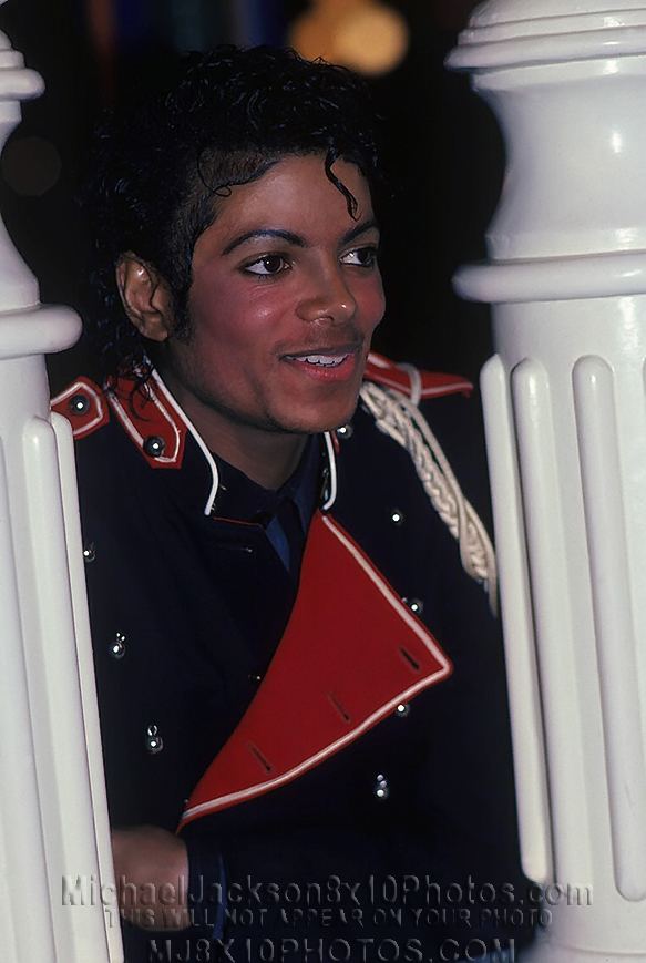 MICHAEL JACKSON 1985 Officers Jacket (2) RARE 8x10 PHOTOS