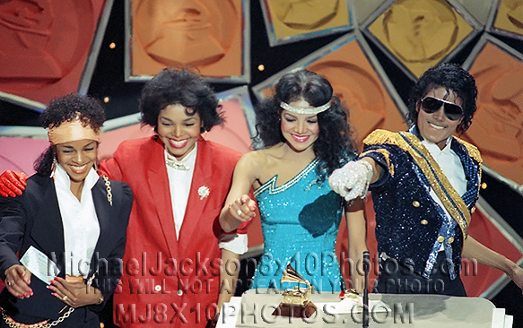 MICHAEL JACKSON 1985 AWARDS wSISTERS (3) RARE 8x10 PHOTOS