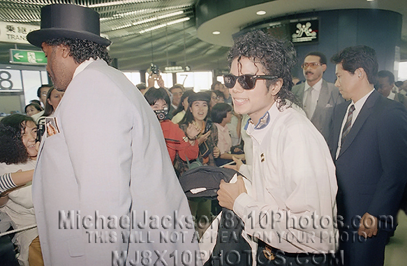 MICHAEL JACKSON  1987 JAPAN LOVES MJ (1) RARE 8x10 PHOTO