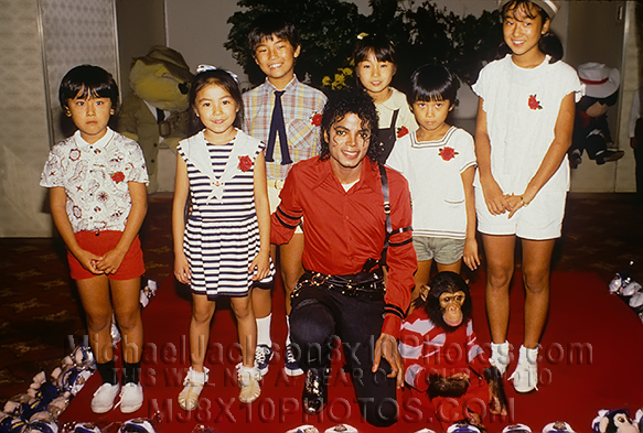 MICHAEL JACKSON 1988 IN JAPAN wKIDS (3) RARE 8x10 PHOTOS