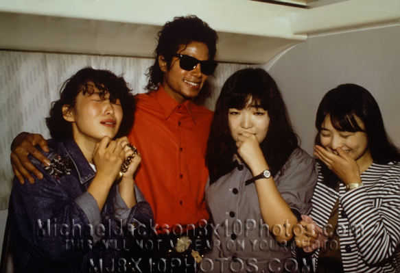 MICHAEL JACKSON 1988 JAPAN VISIT (3) RARE 8x10 PHOTOS