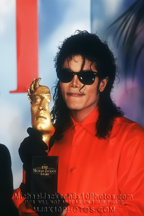 MICHAEL JACKSON  1992 AWARDING MJ (3) RARE 8x10 PHOTOS