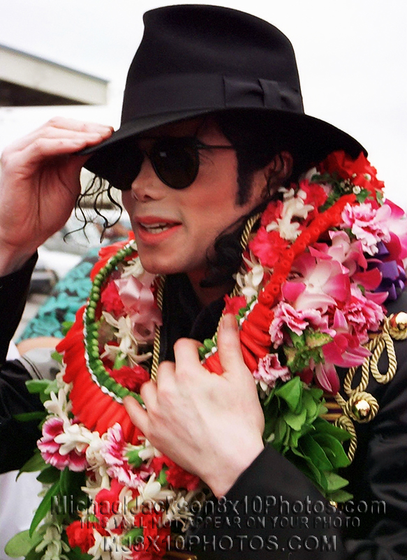 MICHAEL JACKSON 1998 TRIP TO HAWAII (3) RARE 8x10 PHOTOS