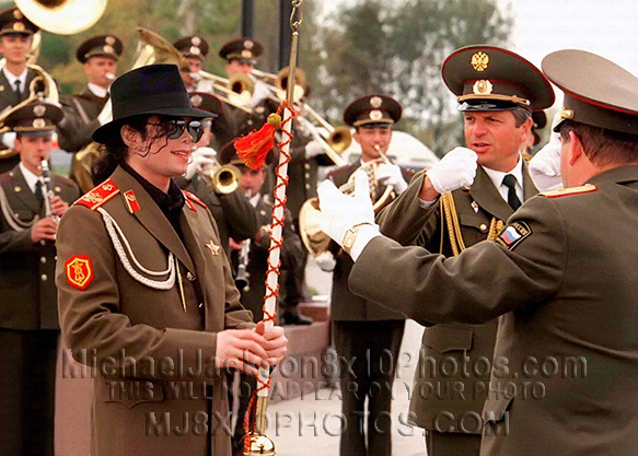 MICHAEL JACKSON 1998 withCZECH ARMY (3) RARE 8x10 PHOTOS