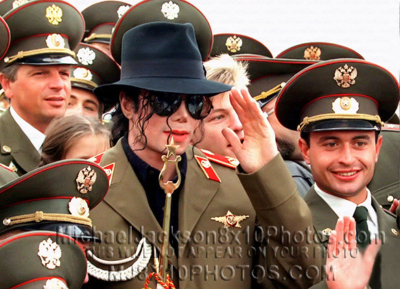 MICHAEL JACKSON  1998 withCZECH ARMY (3) RARE 8x10 PHOTOS