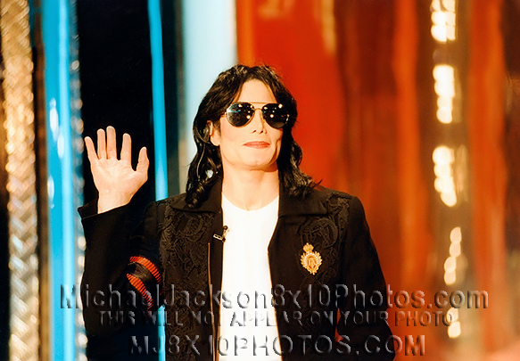 MICHAEL JACKSON 1999 on GERMAN TV (3) RARE 8x10 PHOTOS