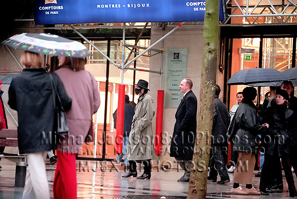 MICHAEL JACKSON  1999 VISIT TO PARIS (3) RARE 8x10 PHOTOS