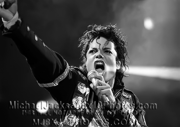 MICHAEL JACKSON BAD TOUR STAGE SHOW (3) RARE 8x10 PHOTOS