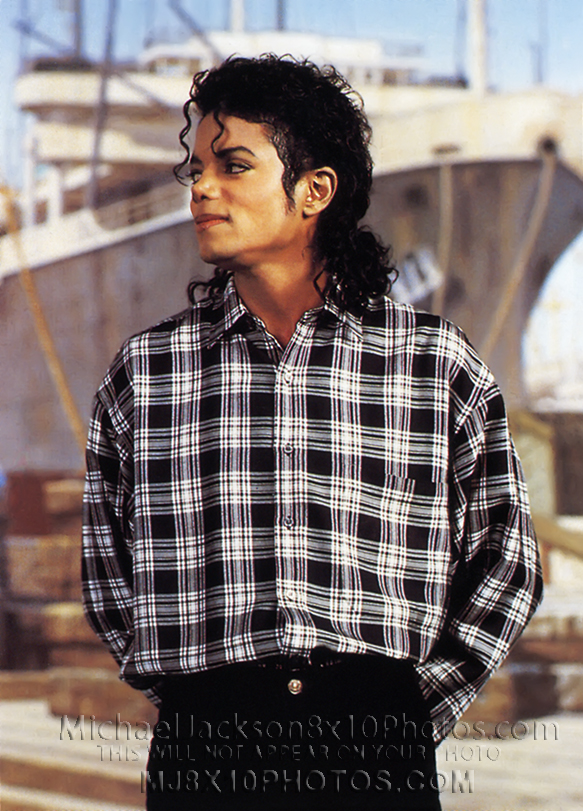 MICHAEL JACKSON  BY THE DOCKS (2) RARE 8x10 PHOTOS