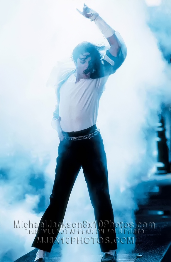 MICHAEL JACKSON  DANCING IN SMOKE (3) RARE 8x10 PHOTOS