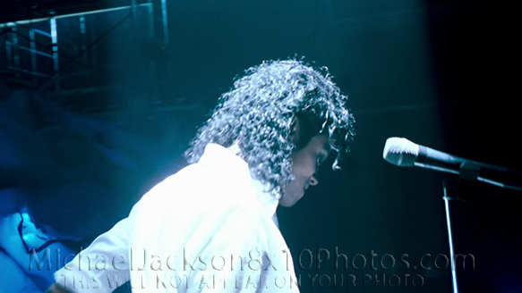 MICHAEL JACKSON  DIRTY DIANA LIVE! (3) RARE 8x10 PHOTOS