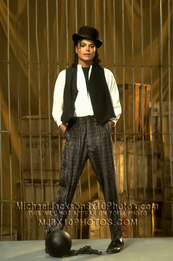 MICHAEL JACKSON  LEAVE ME ALONE (3) RARE 8x10 PHOTOS