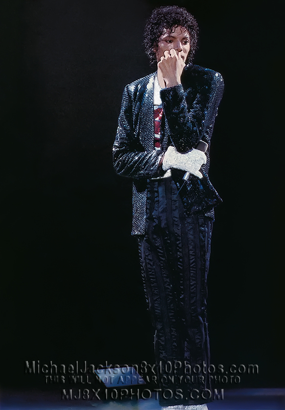 MICHAEL JACKSON  ONSTAGE IN THOUGHT (3) RARE 8x10 PHOTOS
