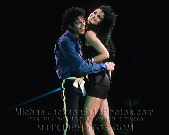 MICHAEL JACKSON ONSTAGE SiedahGarrett (2) RARE 8x10 PHOTOS