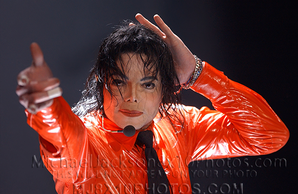 MICHAEL JACKSON  PLASTIC ORANGE SHOW (3) RARE 8x10 PHOTOS