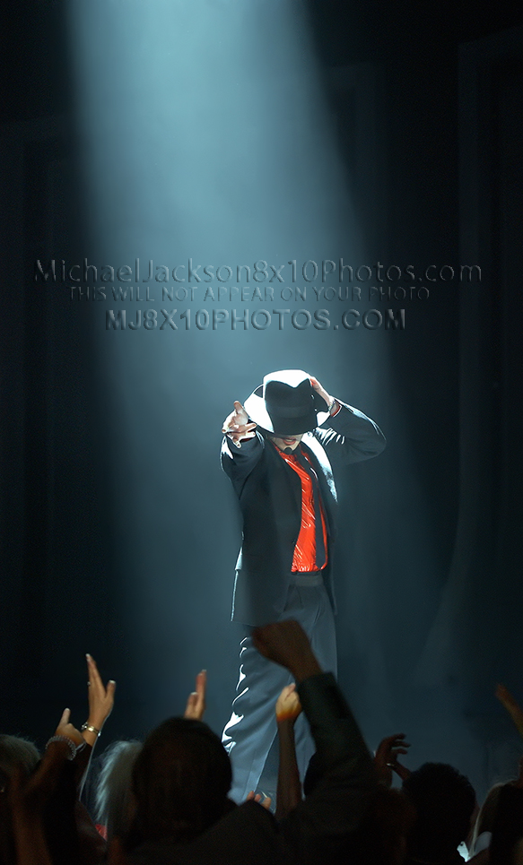 MICHAEL JACKSON  PLASTIC ORANGE SHOW (3) RARE 8x10 PHOTOS