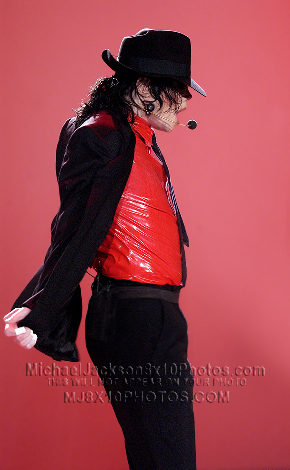 MICHAEL JACKSON  RED PLASTIC SHIRTSHOW (3) RARE 8x10 PHOTOS