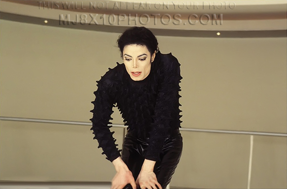 MICHAEL JACKSON  SCREAM BEHIND SCENES2 (2) RARE 8x10 PHOTOS