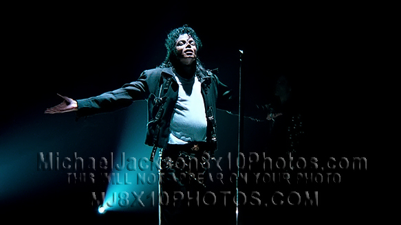 MICHAEL JACKSON  SPOTLIGHT ON MJ SOLO (3) RARE 8x10 PHOTOS