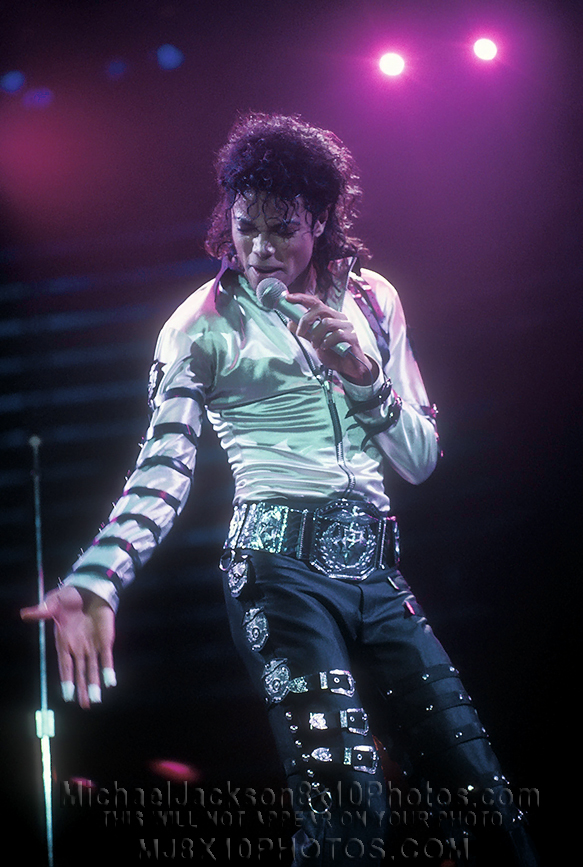 MICHAEL JACKSON THE BAD TOUR STAGE (3) RARE 8x10 PHOTOS