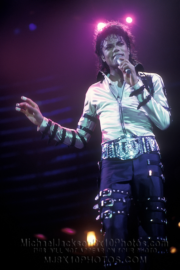 MICHAEL JACKSON THE BAD TOUR STAGE (3) RARE 8x10 PHOTOS