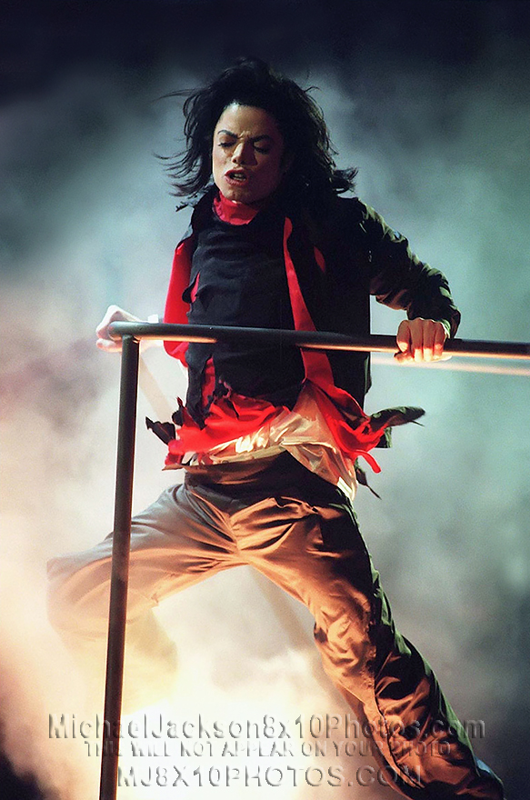 MICHAEL JACKSON  THE EARTH SONG STAGE11 (3) RARE 8x10 PHOTOS