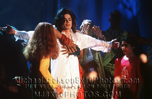MICHAEL JACKSON  THE EARTH SONG STAGE3 (3) RARE 8x10 PHOTOS