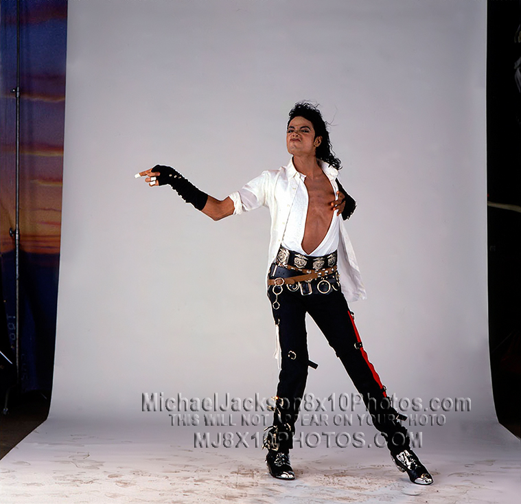 MICHAEL JACKSON  WHOs BAD SOUNDSTAGE (2) RARE 8x10 PHOTOS