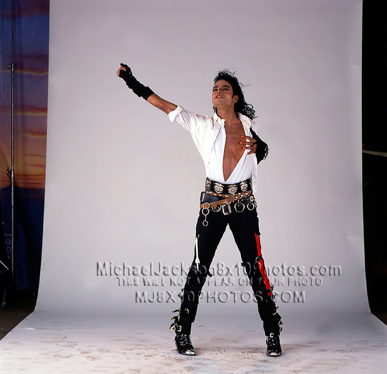 MICHAEL JACKSON  WHOs BAD SOUNDSTAGE (2) RARE 8x10 PHOTOS